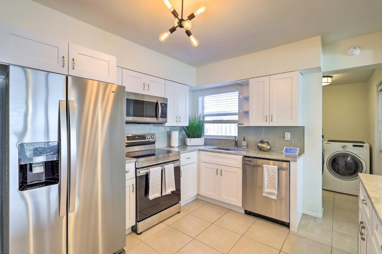 Cute And Cozy Florida Duplex Walk To Beaches! Cocoa Beach Eksteriør bilde