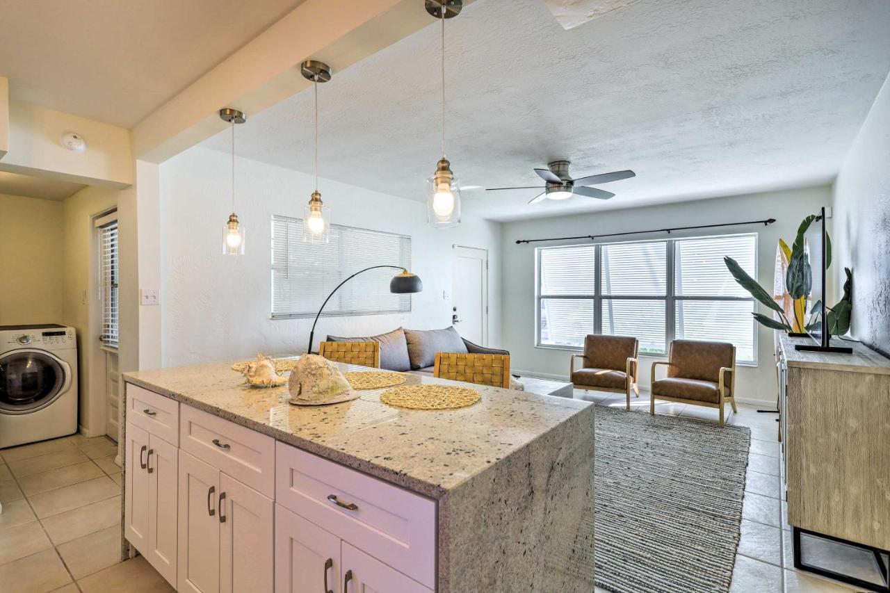 Cute And Cozy Florida Duplex Walk To Beaches! Cocoa Beach Eksteriør bilde